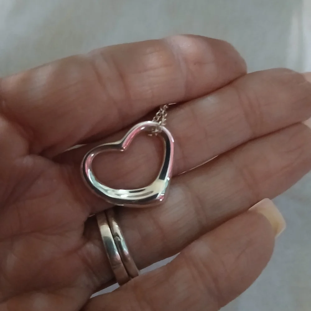 Tiffany & Co. Open Heart Silver Necklace! A True Classic! Sterling Silver! - Picture 4 of 12